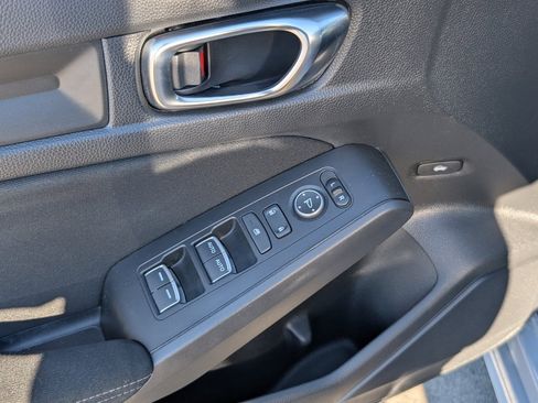 Used 2023 Honda Civic Sport image 14