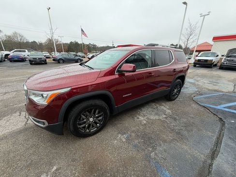 Used 2017 GMC Acadia SLT image 3