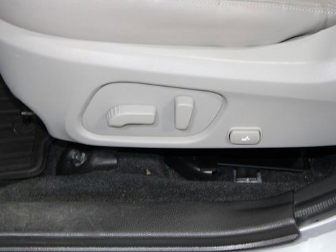 Used 2016 Subaru Forester 2.5i Touring w/ Eyesight & Navigation System AWD/4WD image 19