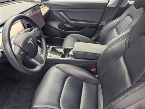 Used 2019 Tesla Model 3 Mid Range image 14