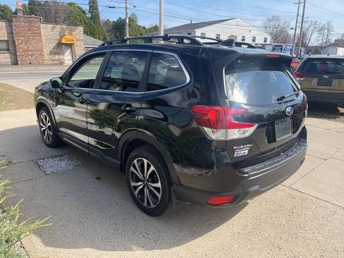 Used 2024 Subaru Forester Limited AWD/4WD image 3