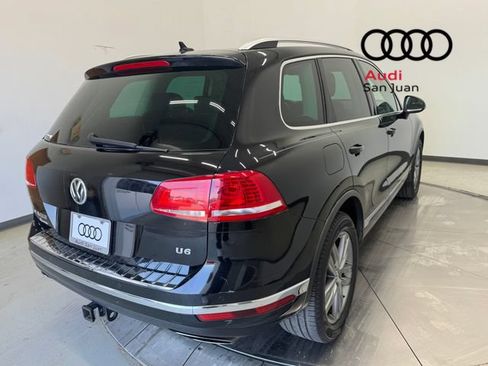 Used 2015 Volkswagen Touareg VR6 AWD/4WD image 34