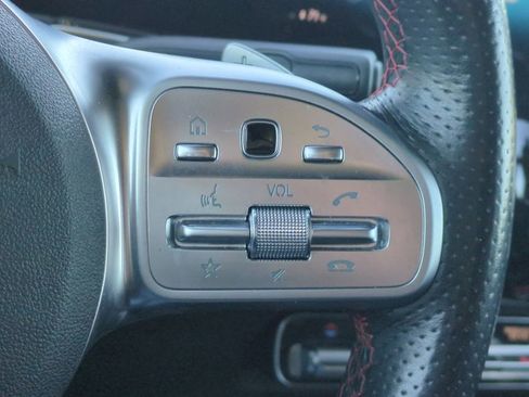 Used 2020 Mercedes-Benz GLB 250 w/ AMG Line image 26