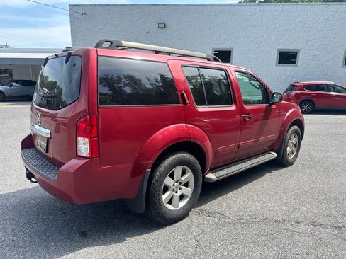 Used 2012 Nissan Pathfinder SV AWD/4WD image 6