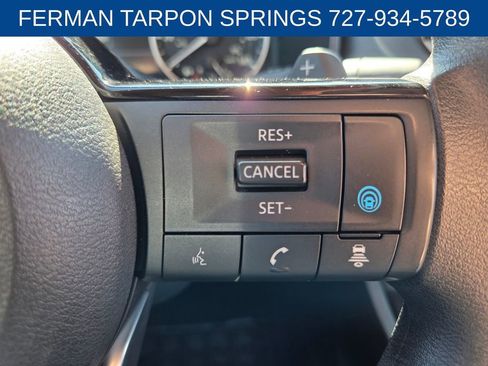 Used 2023 Nissan Rogue SV image 30