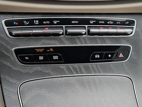 Used 2021 Mercedes-Benz E 350 4MATIC Sedan image 25