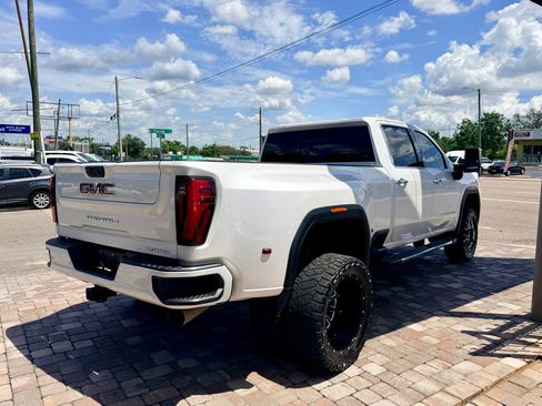 Used 2024 GMC Sierra 3500 Denali AWD/4WD image 9