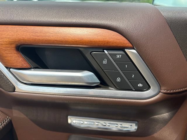 Used 2023 GMC Sierra 1500 Denali AWD/4WD image 13