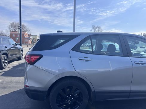 Used 2023 Chevrolet Equinox LS w/ Midnight Edition image 9