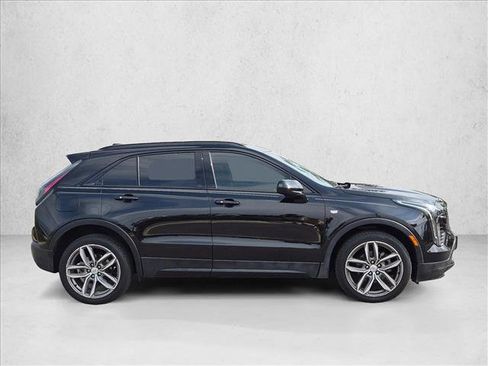 Used 2019 Cadillac XT4 Sport w/ Cold Weather Package FWD image 4