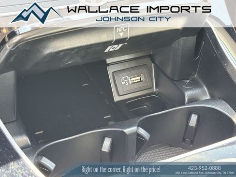 Used 2018 Mercedes-Benz E 300 4MATIC image 32