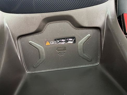 Used 2021 Chevrolet Colorado Z71 AWD/4WD image 28