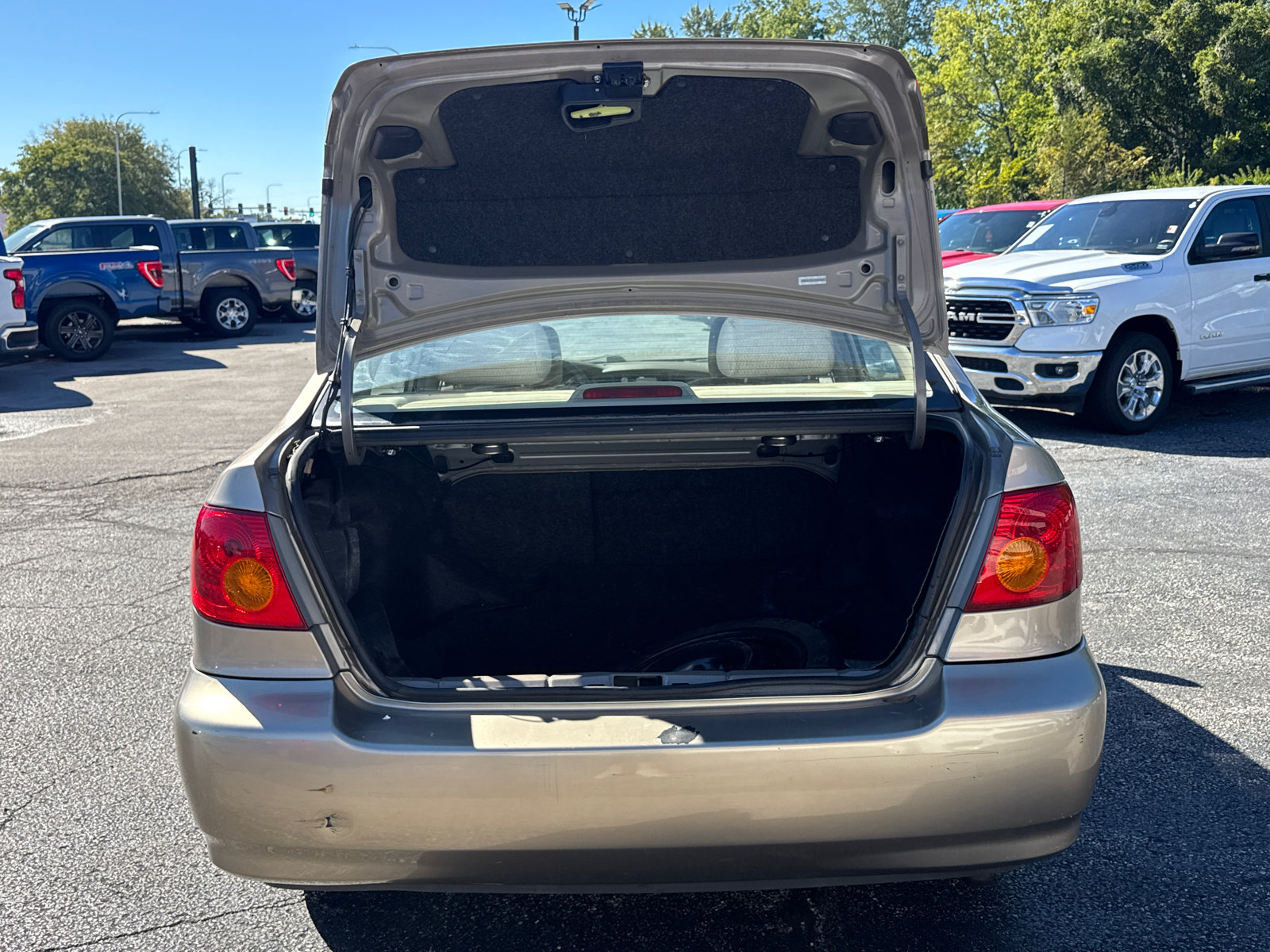 Used 2004 Toyota Corolla FWD image 17