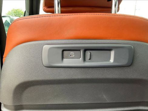 Used 2021 BMW X5 M50i AWD/4WD image 38