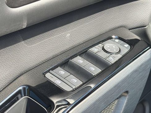 New 2026 Nissan Pathfinder SL FWD image 26