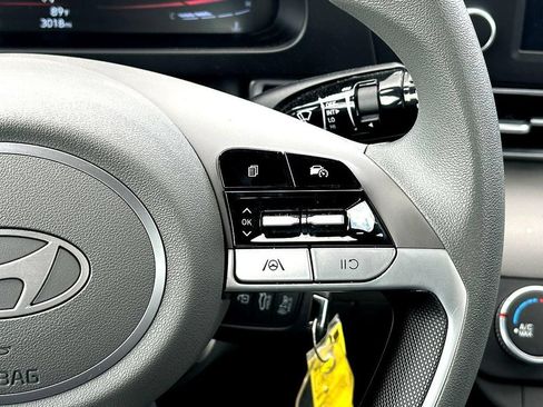 Used 2025 Hyundai Elantra SE w/ Cargo Package FWD image 25