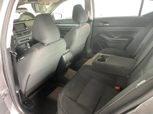 Used 2022 Nissan Altima 2.5 SV AWD/4WD image 19