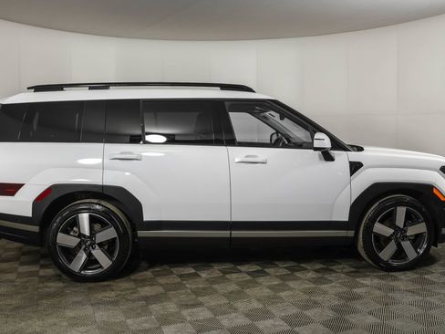 Used 2024 Hyundai Santa Fe Limited image 16