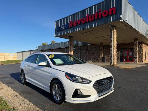 Used 2018 Hyundai Sonata SE image 1