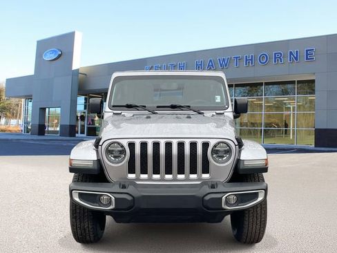 Used 2018 Jeep Wrangler Unlimited Sahara AWD/4WD image 2