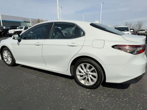 Used 2022 Toyota Camry LE FWD image 6