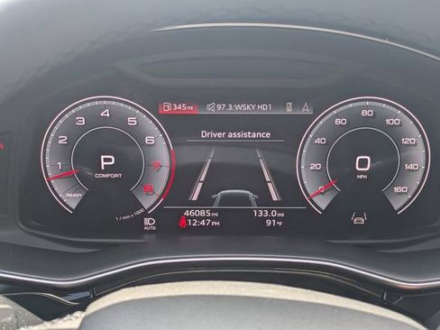 Used 2022 Audi Q8 Premium Plus AWD/4WD image 28