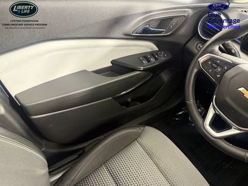 Used 2024 Chevrolet Trax LT w/ Driver Confidence Package FWD image 30