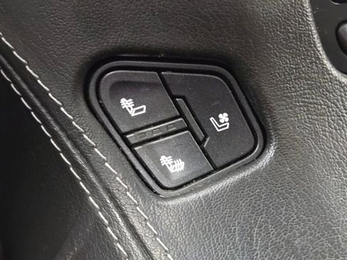 Used 2019 GMC Yukon XL SLT w/ Open Road Package image 37