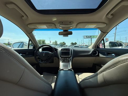 Used 2016 Lincoln MKX Select w/ Select Plus Package AWD/4WD image 28