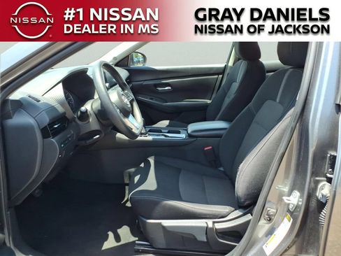 Used 2024 Nissan Sentra SV FWD image 22