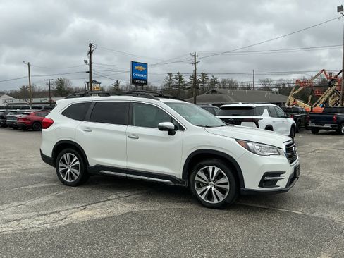 Used 2021 Volvo XC60 T5 Momentum w/ Premium Package AWD/4WD image 2