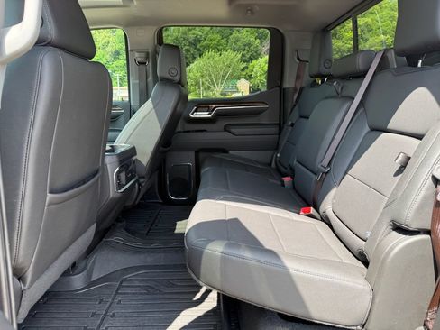 Used 2024 GMC Sierra 1500 Elevation w/ Elevation Premium Package AWD/4WD image 39