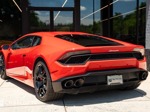 Used 2016 Lamborghini Huracan LP 580-2 RWD image 11