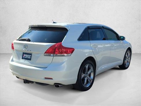 Used 2010 Toyota Venza FWD image 5