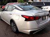 Used 2023 Nissan Altima 2.5 SV image 3