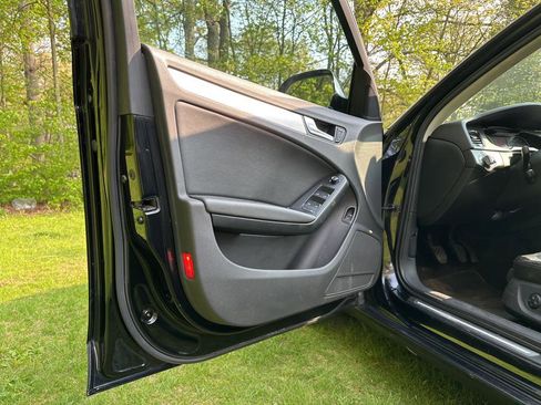 Used 2009 Audi A4 2.0T Premium image 12