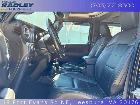Used 2023 Jeep Wrangler Unlimited Sahara w/ Cold Weather Group AWD/4WD image 22