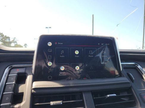 Used 2022 GMC Yukon XL SLT w/ SLT Luxury Package AWD/4WD image 18