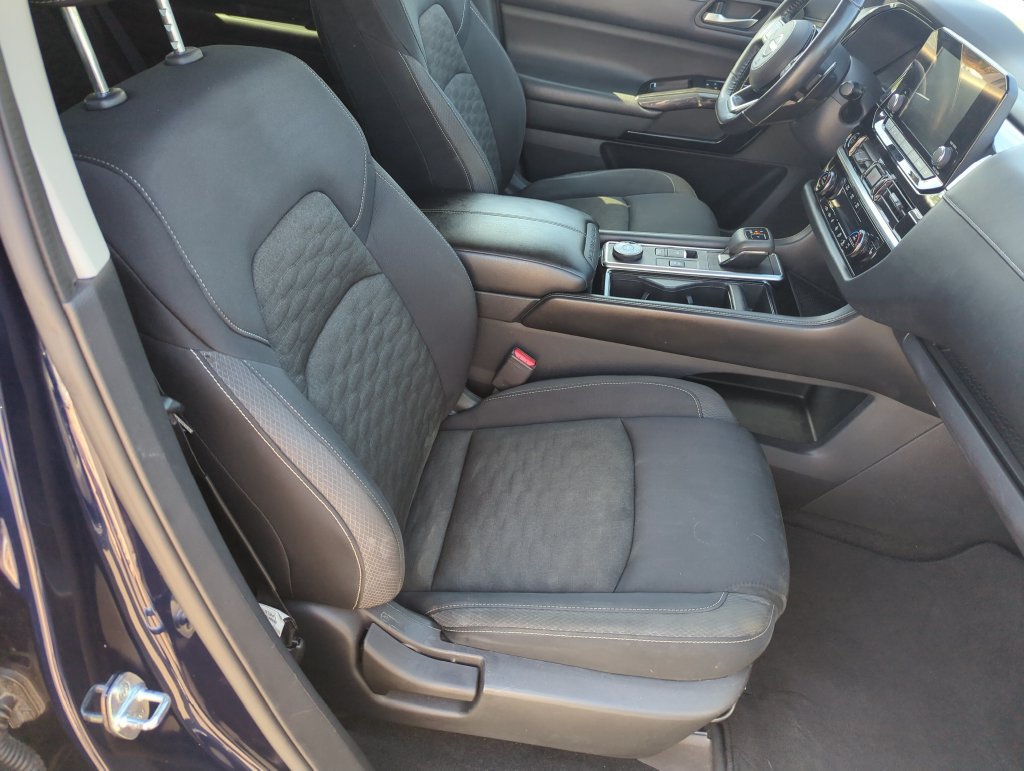 Used 2022 Nissan Pathfinder SV AWD/4WD image 37