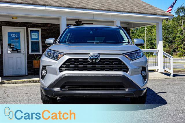Used 2020 Toyota RAV4 XLE w/ Convenience Package FWD image 8