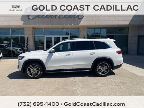 Used 2023 Mercedes-Benz GLS 450 4MATIC image 2