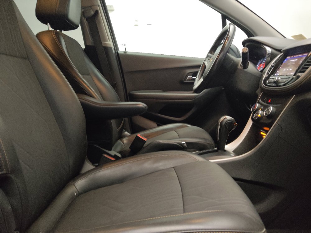 Used 2022 Chevrolet Trax LT w/ Driver Confidence Package AWD/4WD image 21