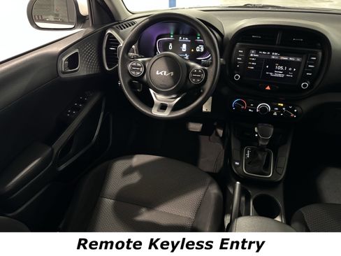 Used 2023 Kia Soul LX w/ Option Group 015 image 4