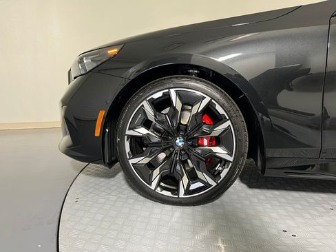 Used 2026 BMW 530i w/ M Sport Package RWD image 11