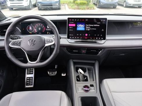 Certified 2026 Volkswagen Tiguan SE R-Line FWD image 16