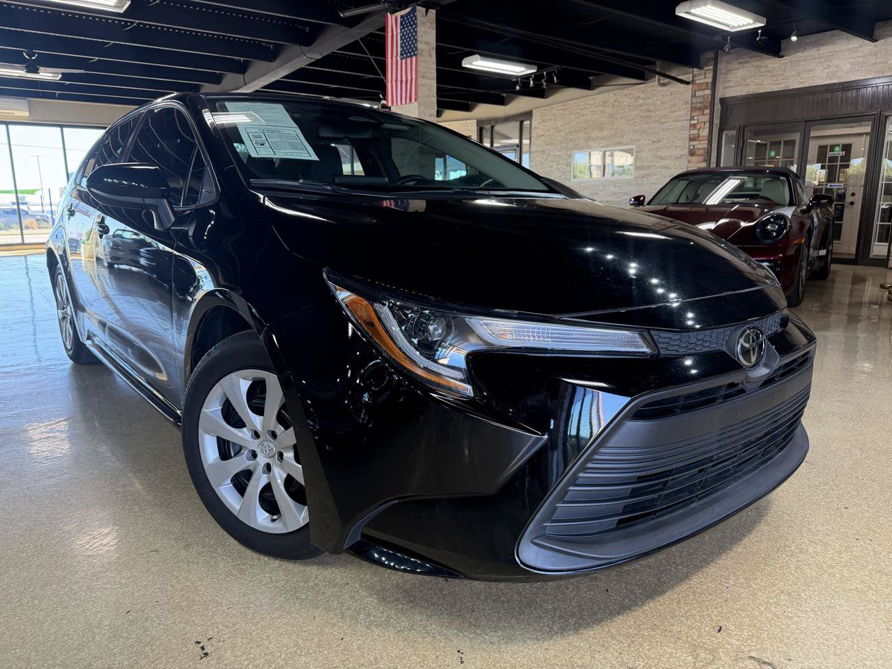 Used 2023 Toyota Corolla LE FWD image 1