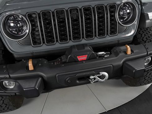 Used 2025 Jeep Wrangler Unlimited Rubicon 392 AWD/4WD image 13