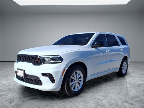 Used 2025 Dodge Durango GT image 3