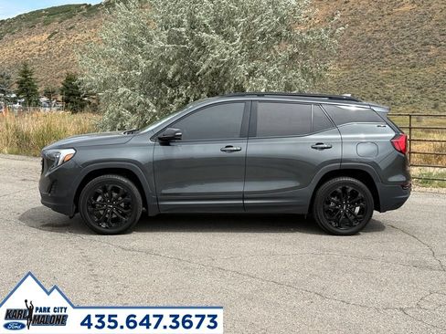 Used 2021 GMC Terrain SLE w/ Driver Convenience Package AWD/4WD image 2