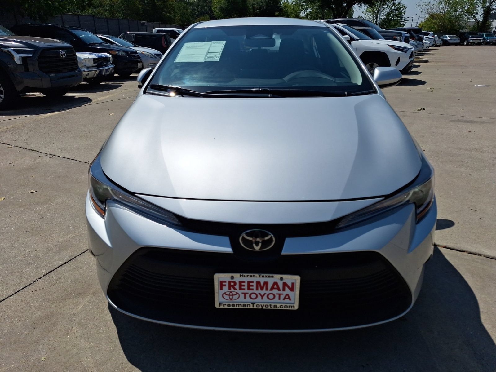 Used 2026 Toyota Corolla LE FWD image 9